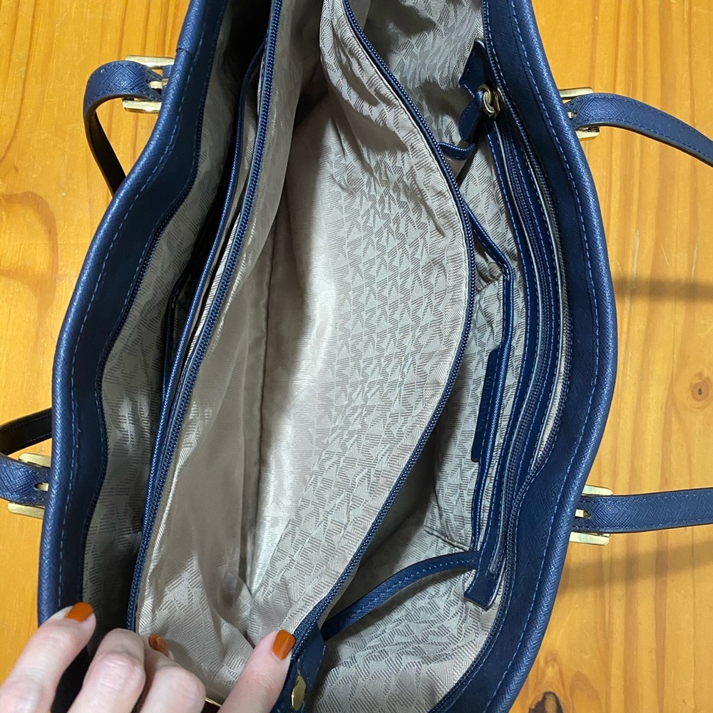 Michael Kors large navy blue purse - Picture 8 of 11